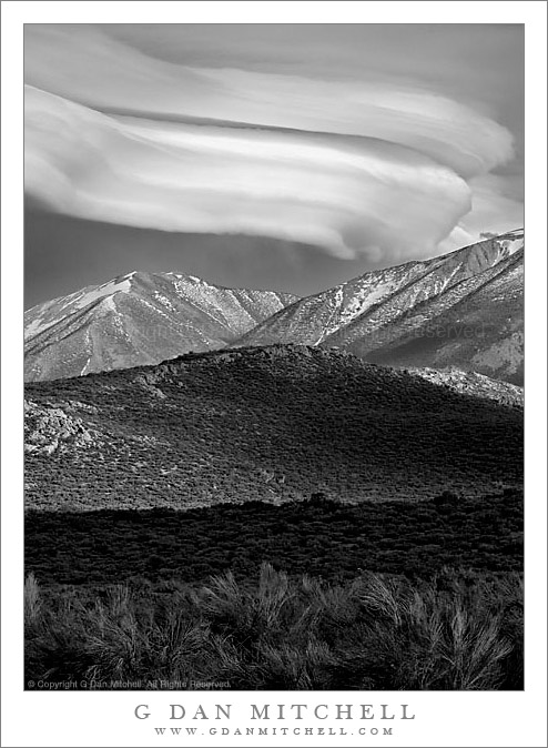 MoCloud2005|05|28: Mo's Cloud. Owens Valley near Mammoth, California. May 28, 2005. © "copyright G Dan Mitchell".    keywords: wave cloud over eastern sierra nevada range owens valley mammoth california desert mo's cloud black and white photograph