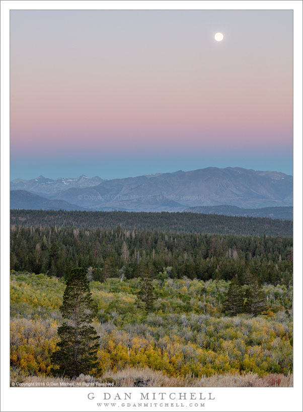 Moonset, Eastern Sierra