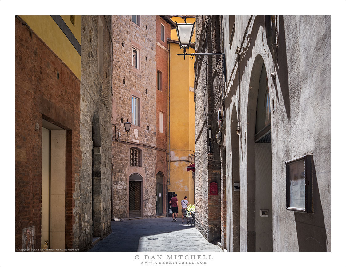 Siena Backstreet