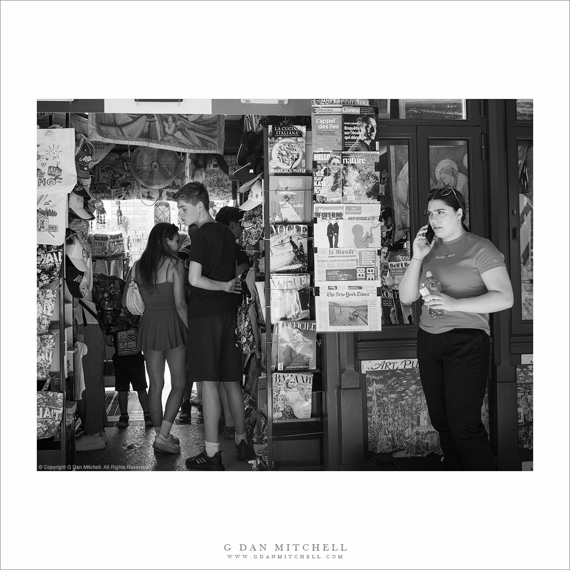 Souvenir Shoppers, Milan