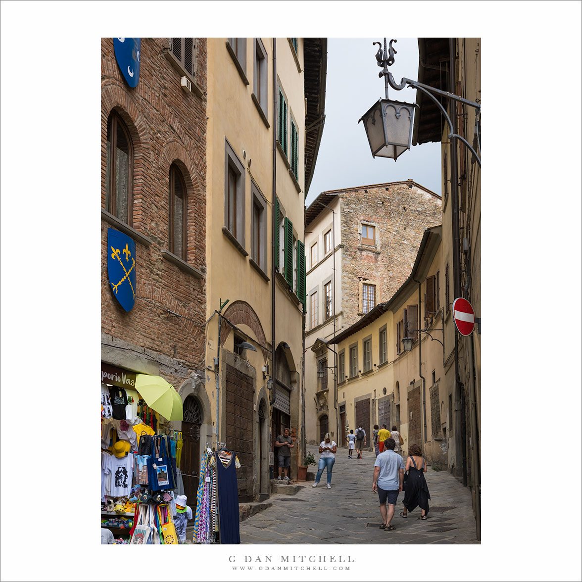 Curving Street, Arezzo, Italy