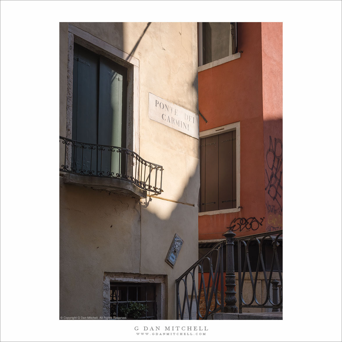 Shadows, Ponte Dei Carmini